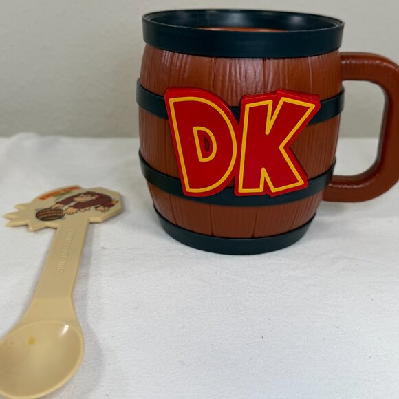 Donkey Kong Country Barrel Mug & Spoon Universal Studios Epic Universe Exclusive - Picture 2 of 11